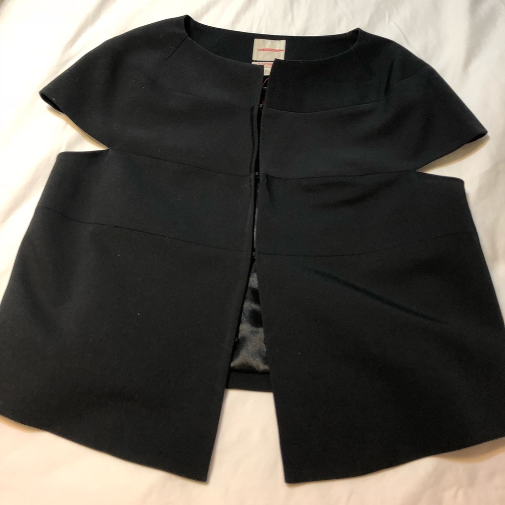 Limited Scandal black cap sleeve blazer